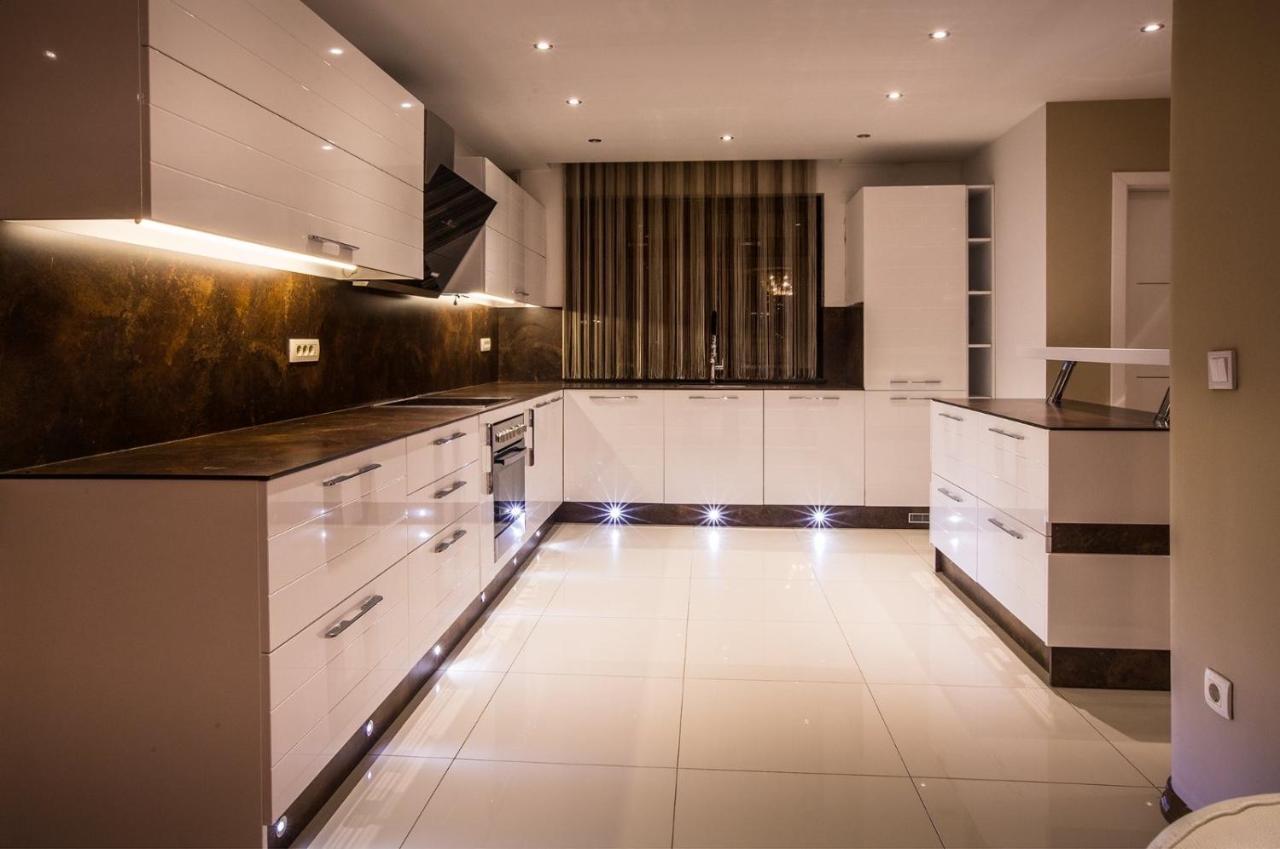 פרישטינה Bentley Apartments מראה חיצוני תמונה